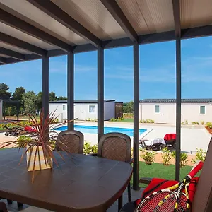 Adria Mobile Homes In Kastanija Feriepark