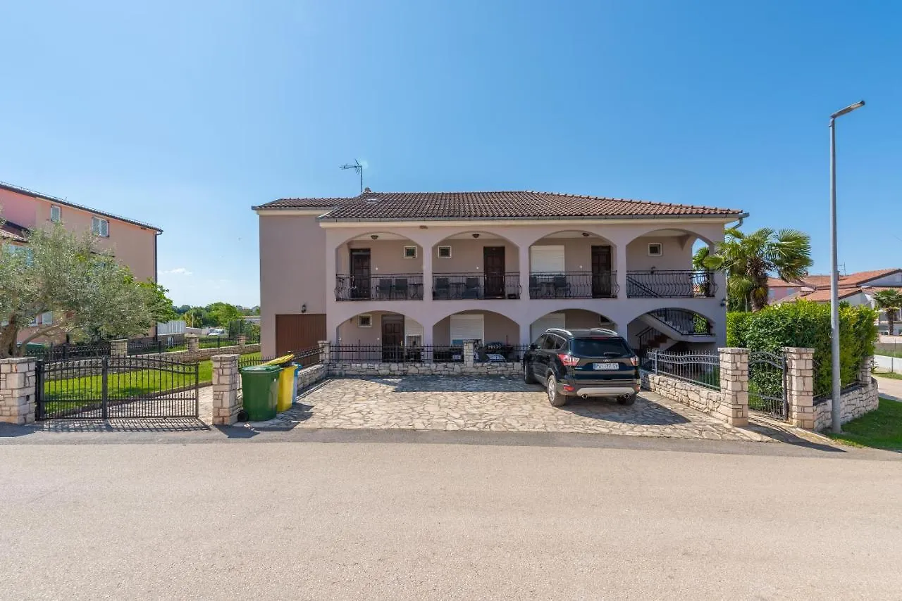 Apartments Morena Novigrad  0*, Novigrad (Istria)